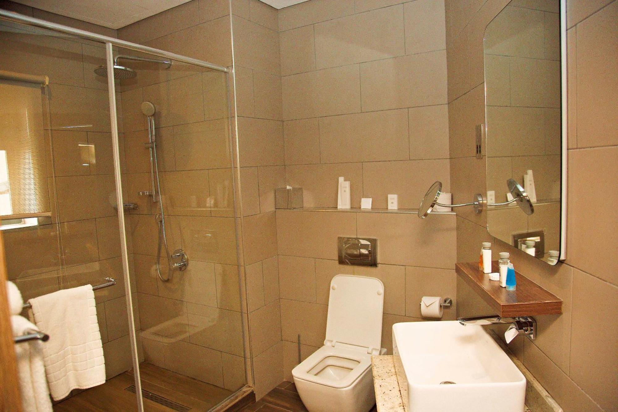The White Orchid Hotel Лаґос Екстер'єр фото