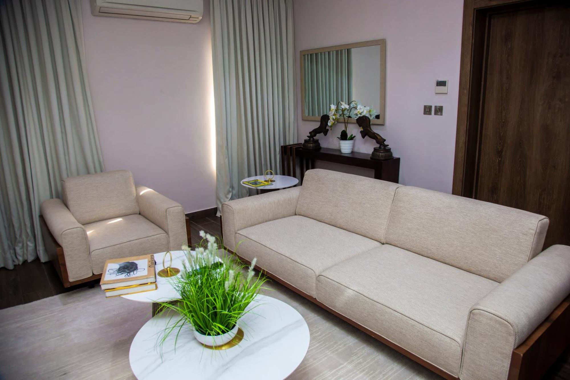 The White Orchid Hotel Лаґос Екстер'єр фото
