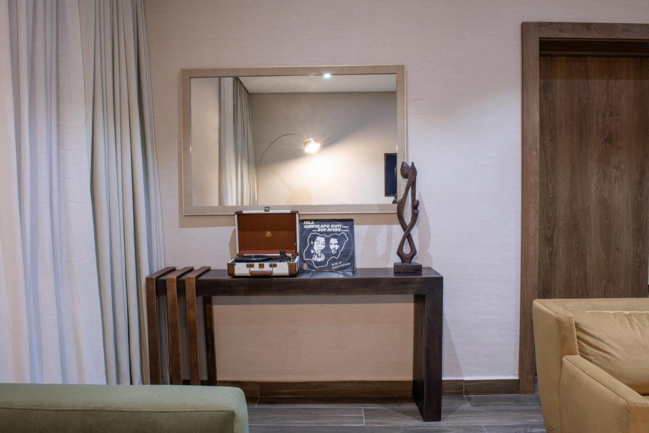 The White Orchid Hotel Лаґос Екстер'єр фото